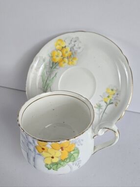 Teacup and Saucer Vintage Yellow Flower Vtg